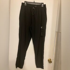 Spyder active men’s jogger adjustable waist and bottom opening  black large (L)